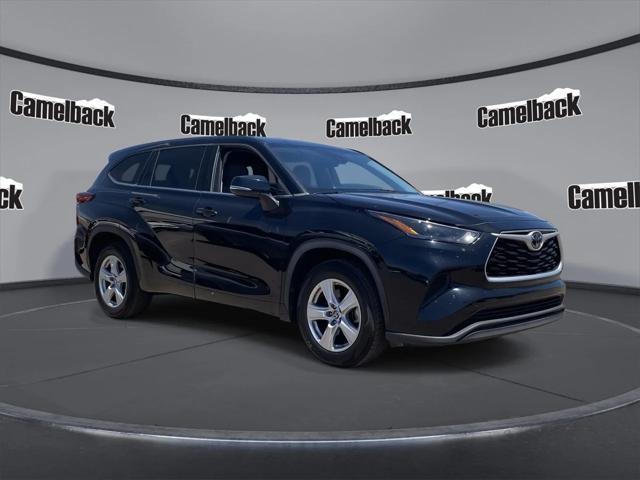 used 2022 Toyota Highlander car, priced at $28,477