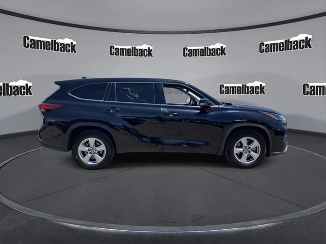 used 2022 Toyota Highlander car, priced at $28,477
