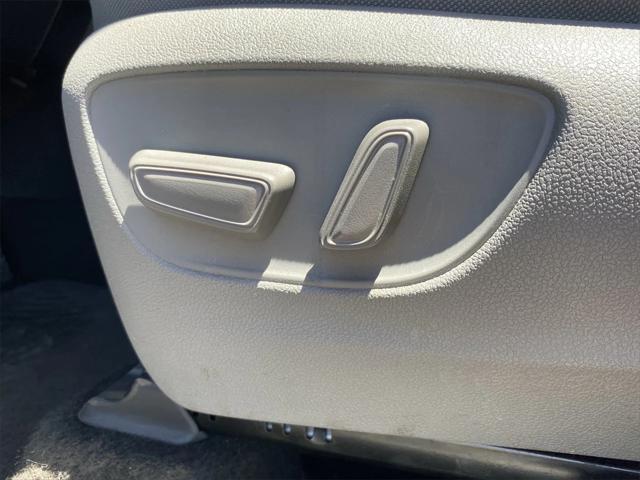 used 2022 Toyota Highlander car, priced at $28,477