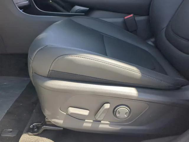 new 2025 Hyundai TUCSON Hybrid car, priced at $36,960