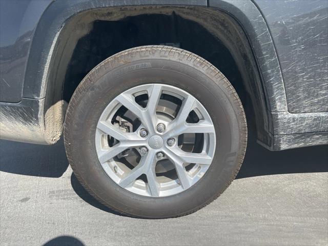 used 2023 Jeep Grand Cherokee L car, priced at $28,977