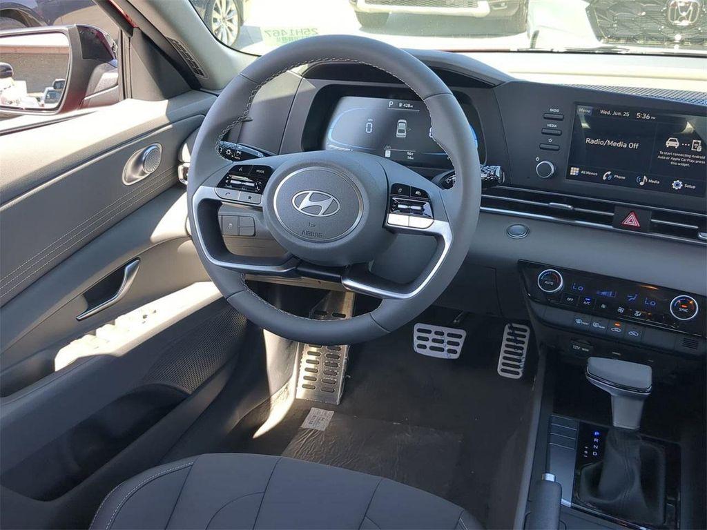 new 2025 Hyundai Elantra car