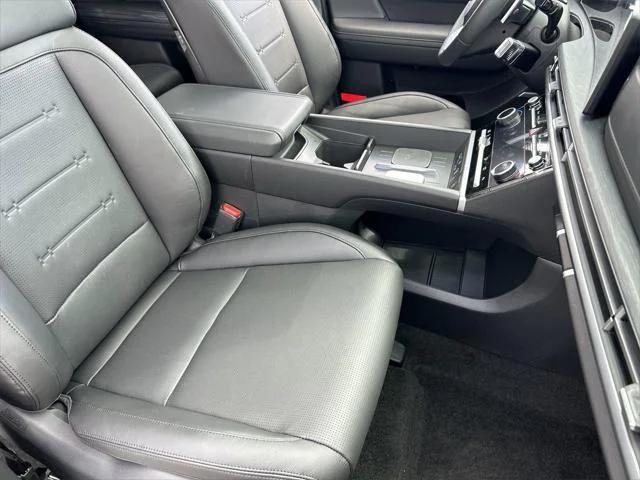 new 2025 Hyundai Santa Fe car, priced at $43,943