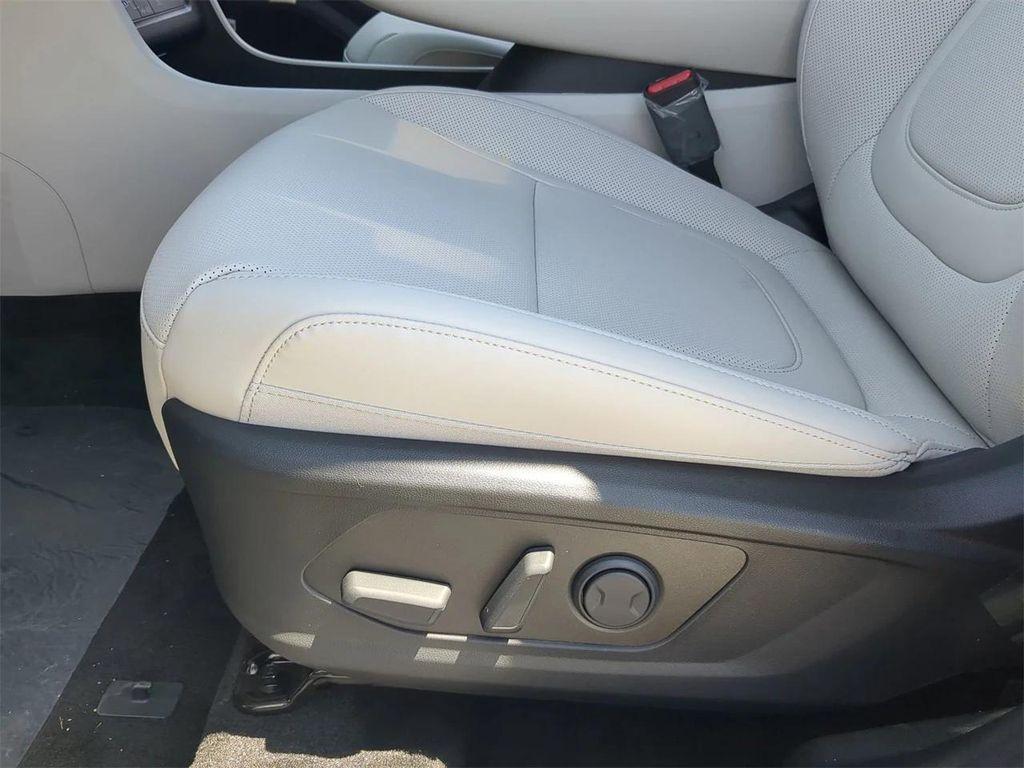 new 2025 Hyundai TUCSON Hybrid car, priced at $32,460