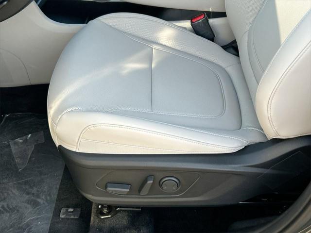 new 2025 Hyundai TUCSON Hybrid car, priced at $35,972