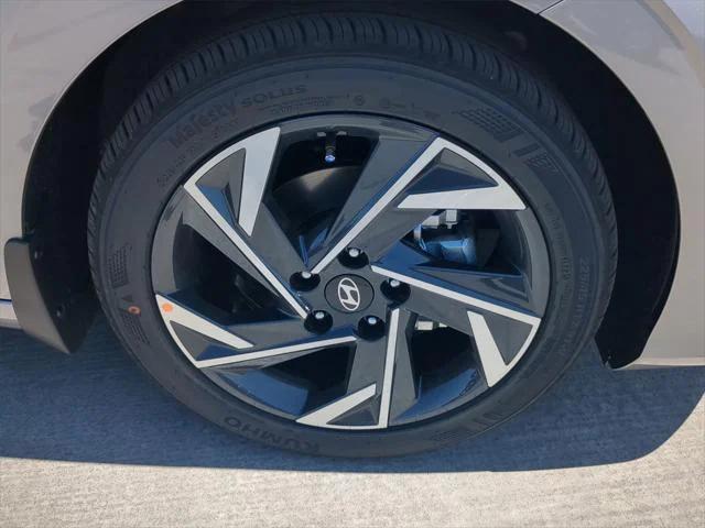 new 2025 Hyundai Elantra car, priced at $23,089