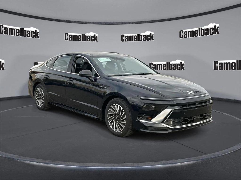 new 2025 Hyundai Sonata Hybrid car, priced at $36,679