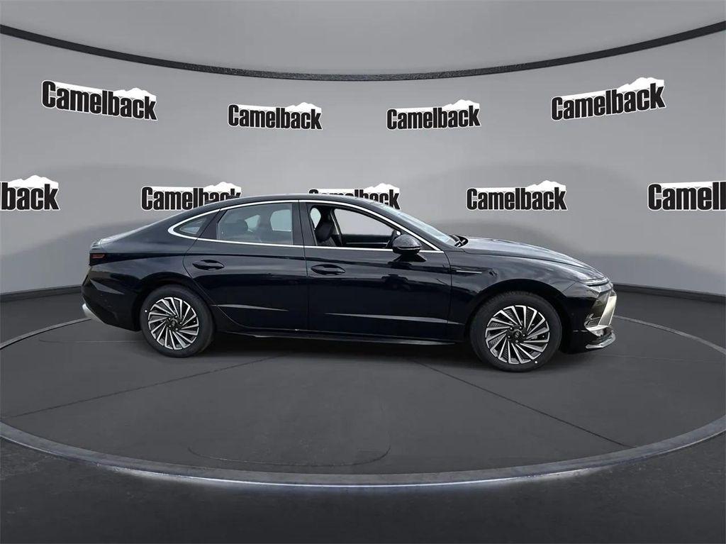 new 2025 Hyundai Sonata Hybrid car, priced at $34,679