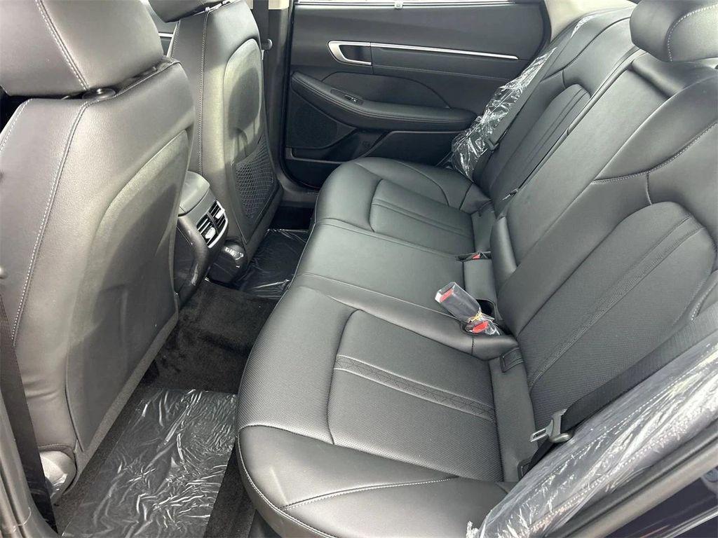 new 2025 Hyundai Sonata Hybrid car, priced at $34,679