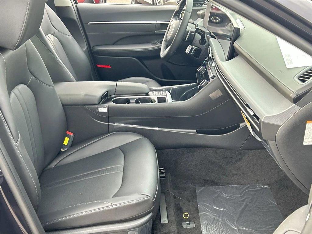 new 2025 Hyundai Sonata Hybrid car, priced at $34,679