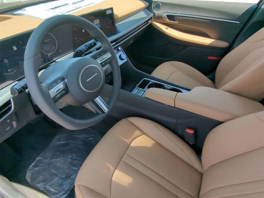 new 2025 Hyundai Sonata Hybrid car, priced at $35,121