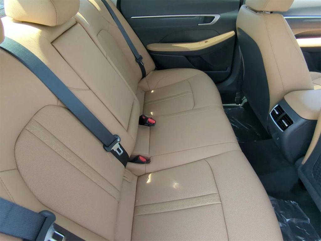 new 2025 Hyundai Sonata Hybrid car, priced at $35,121