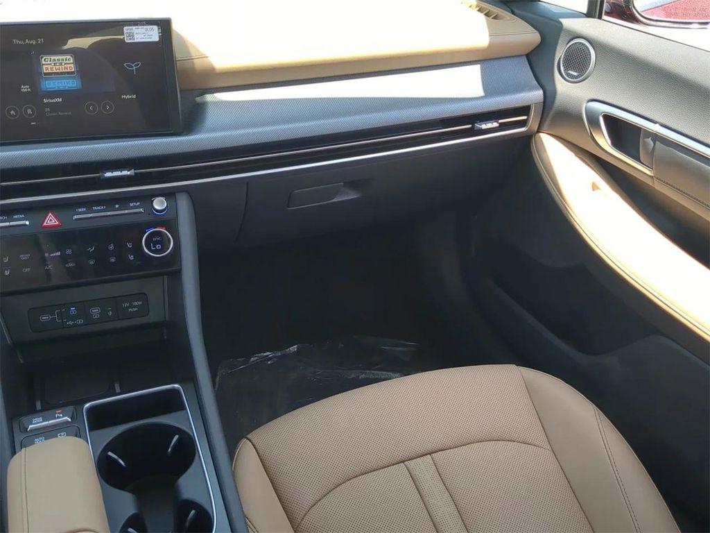 new 2025 Hyundai Sonata Hybrid car, priced at $35,121
