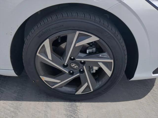 new 2025 Hyundai Elantra car, priced at $23,463