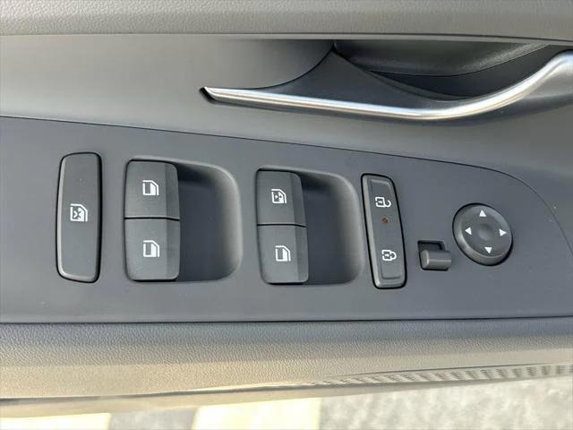 new 2025 Hyundai Elantra car, priced at $23,997