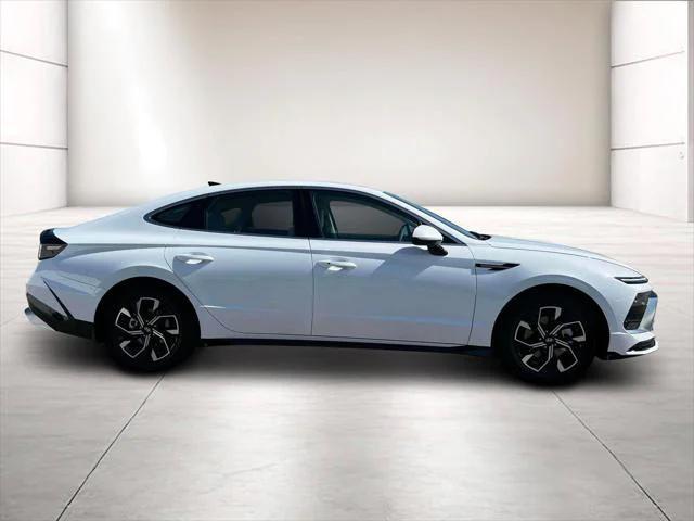 new 2024 Hyundai Sonata car, priced at $28,540