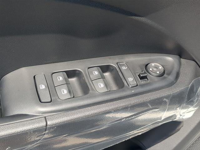 new 2025 Hyundai Venue car, priced at $20,983