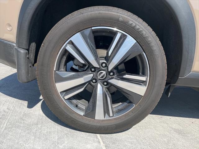 used 2024 Nissan Rogue car, priced at $32,477