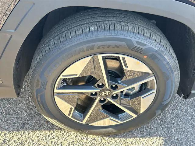 new 2025 Hyundai TUCSON Hybrid car, priced at $36,361