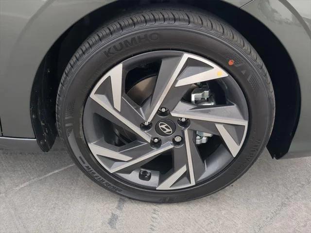 new 2025 Hyundai Elantra car, priced at $23,202