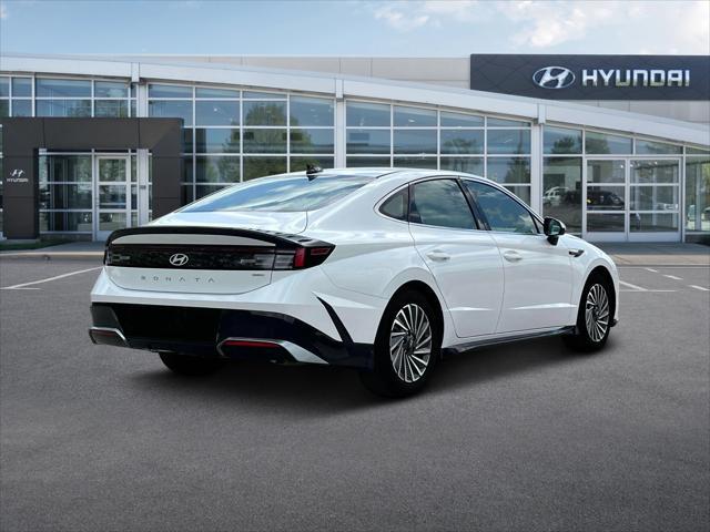 new 2025 Hyundai Sonata Hybrid car, priced at $32,481