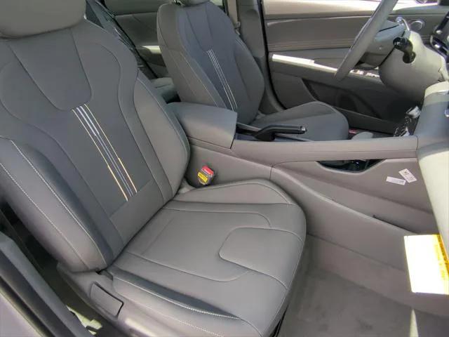 new 2025 Hyundai Elantra car, priced at $23,248