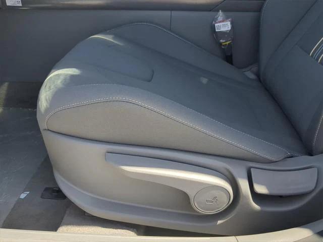 new 2025 Hyundai Elantra car, priced at $27,333