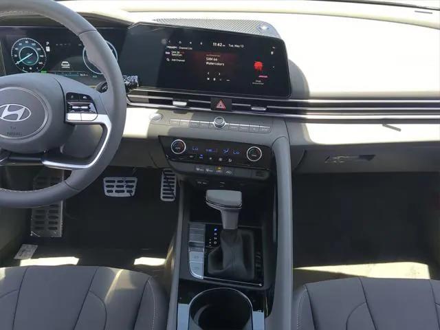 new 2025 Hyundai Elantra car, priced at $27,333