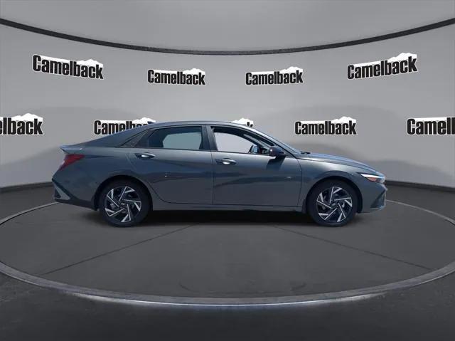 new 2025 Hyundai Elantra car, priced at $27,333