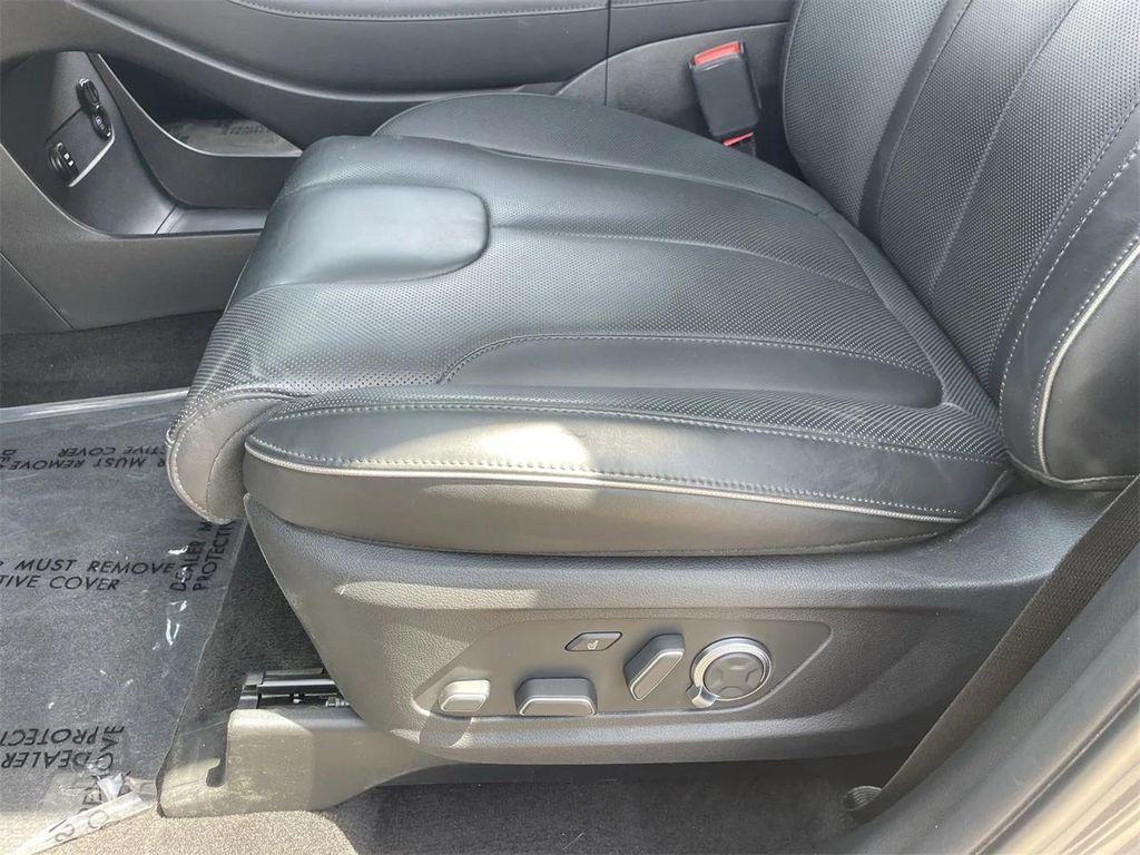 used 2025 Hyundai Palisade car, priced at $45,899