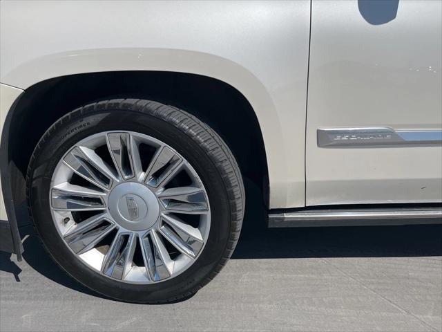 used 2015 Cadillac Escalade ESV car, priced at $24,477