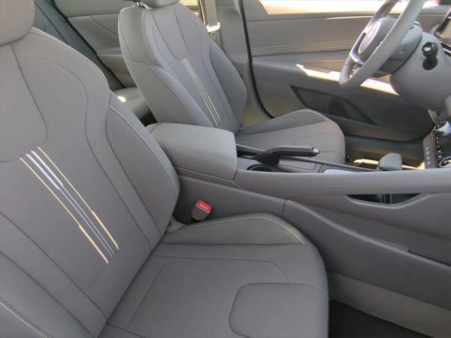 new 2025 Hyundai Elantra car, priced at $23,576