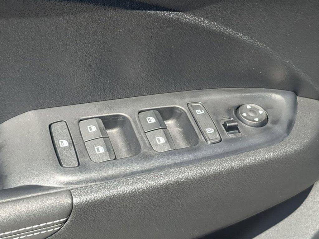 new 2025 Hyundai Venue car, priced at $24,076
