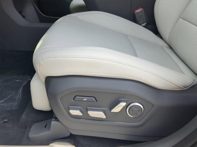 new 2025 Hyundai SANTA FE HEV car, priced at $45,214