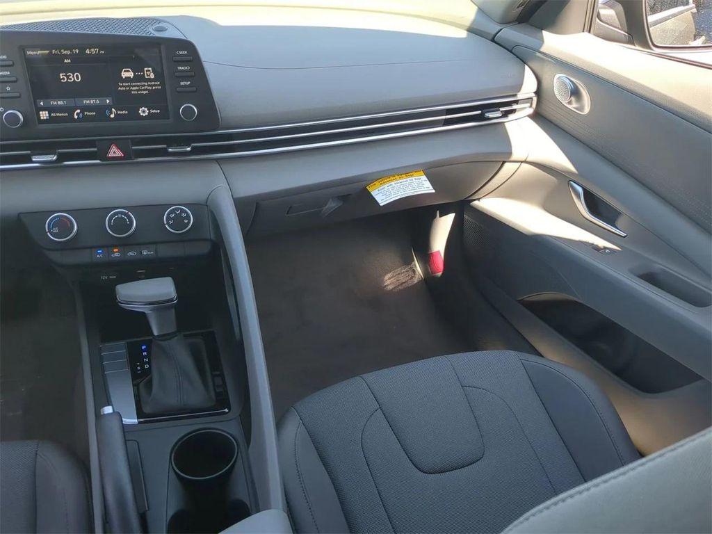 new 2025 Hyundai Elantra car, priced at $21,660