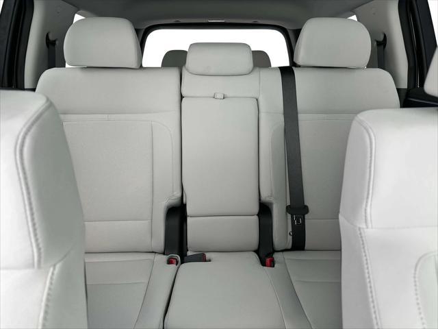 new 2025 Hyundai Santa Fe car, priced at $33,149