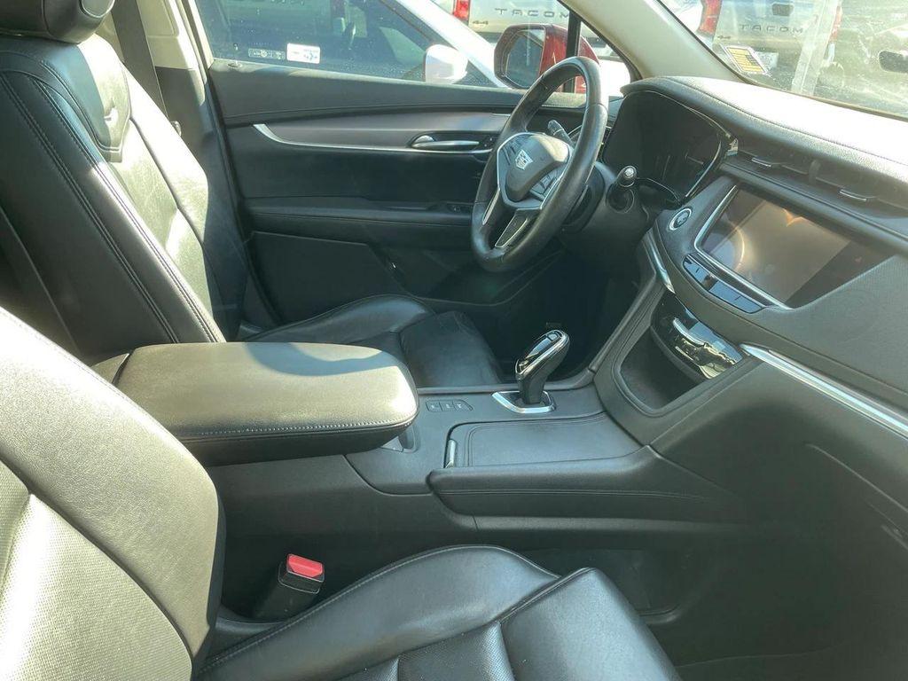 used 2017 Cadillac XT5 car, priced at $13,539