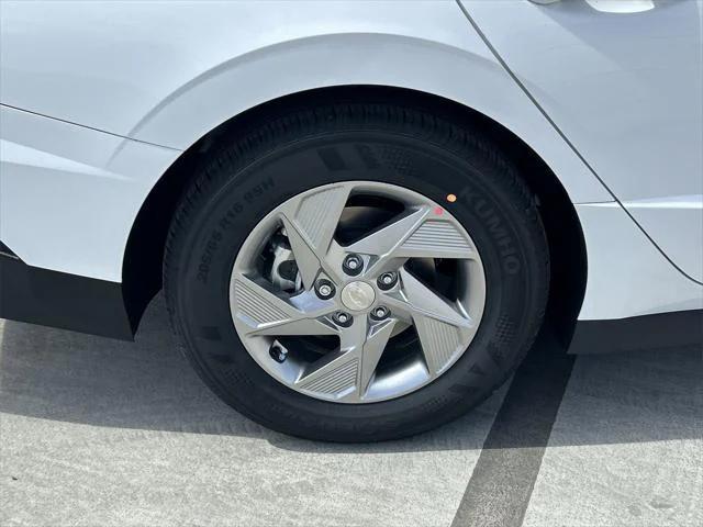 new 2025 Hyundai Sonata car, priced at $27,084