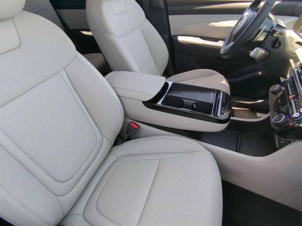 new 2025 Hyundai TUCSON Hybrid car, priced at $33,020