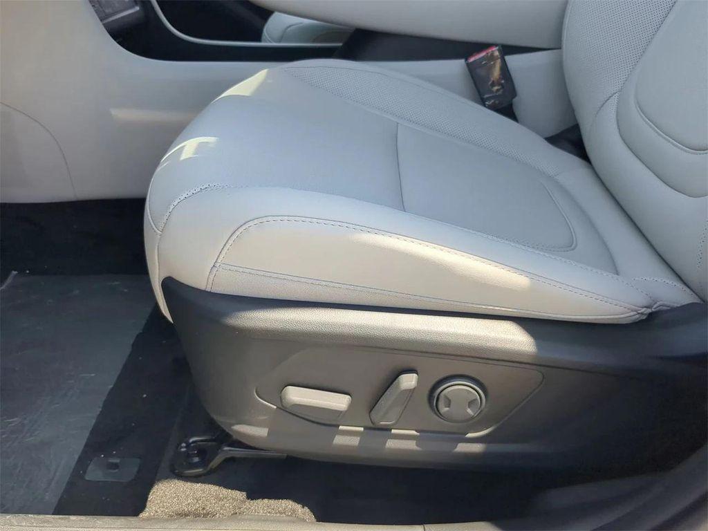 new 2025 Hyundai TUCSON Hybrid car, priced at $33,020