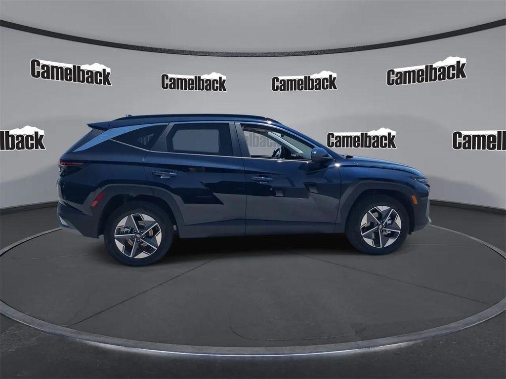 new 2025 Hyundai TUCSON Hybrid car, priced at $33,020