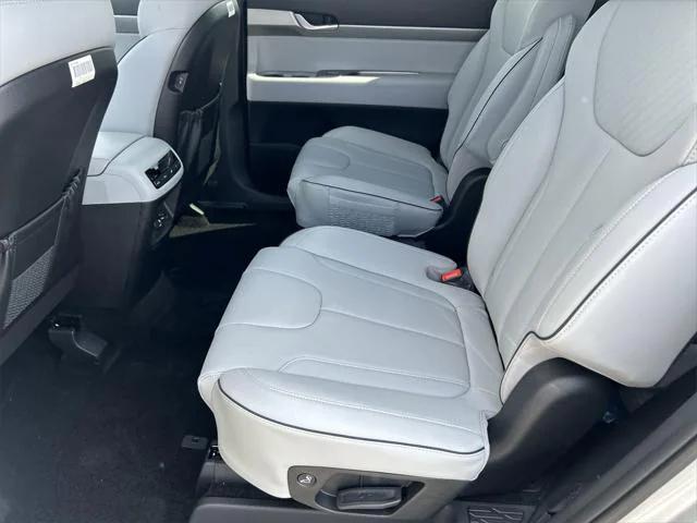 new 2025 Hyundai Palisade car, priced at $39,676