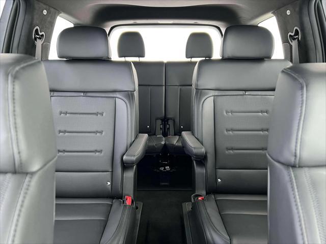 new 2025 Hyundai SANTA FE HEV car, priced at $46,364