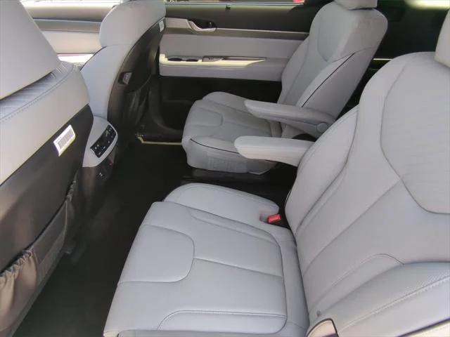 new 2025 Hyundai Palisade car, priced at $44,576