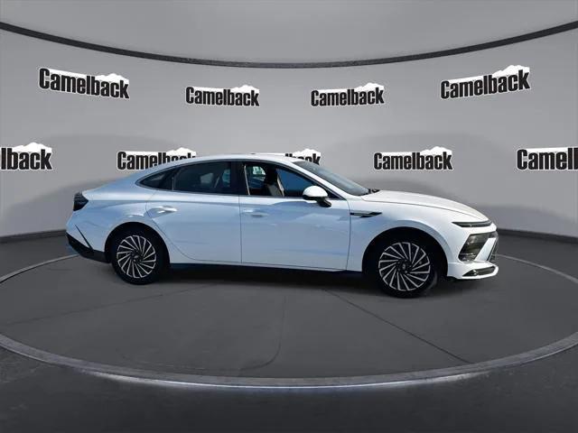 new 2025 Hyundai Sonata Hybrid car, priced at $32,481