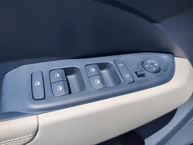 new 2025 Hyundai Venue car, priced at $24,133