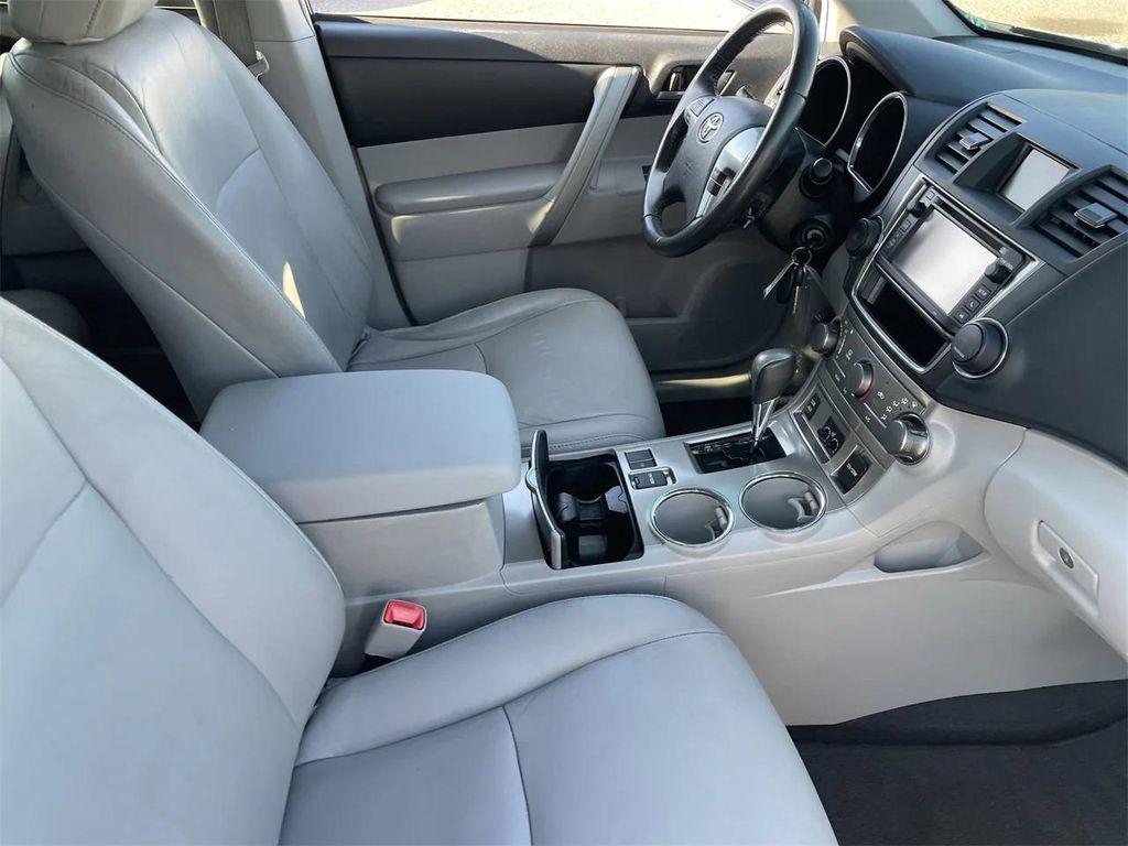 used 2013 Toyota Highlander car, priced at $15,122