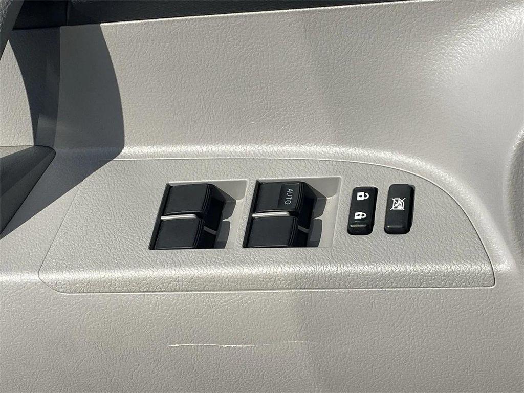 used 2013 Toyota Highlander car, priced at $15,122