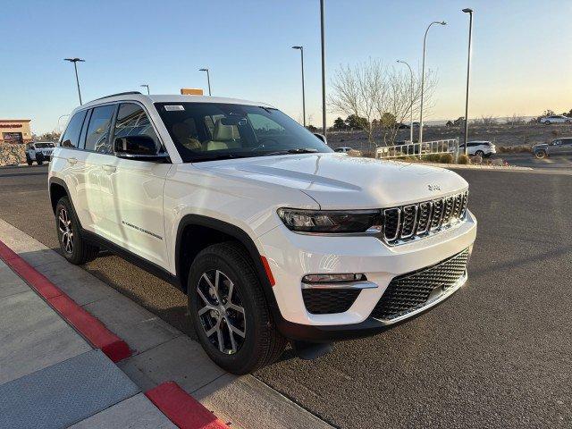 new 2025 Jeep Grand Cherokee car, priced at $44,195