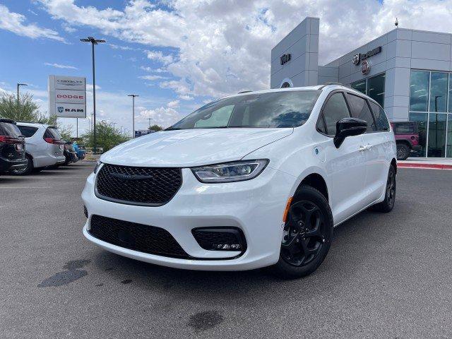 new 2024 Chrysler Pacifica Hybrid car, priced at $55,455